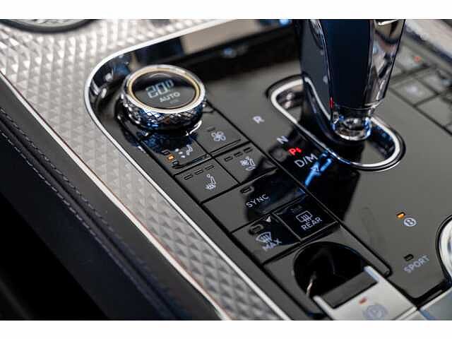 38:Bentley Continental GT Mulliner V8, Coupe, Black Crystal, Bentley Mougins