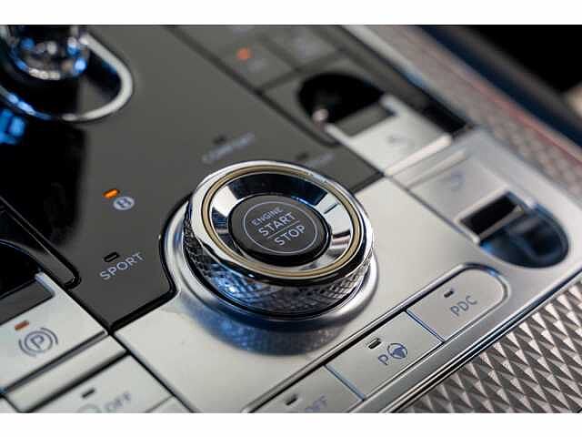 33:Bentley Continental GT Mulliner V8, Coupe, Black Crystal, Bentley Mougins